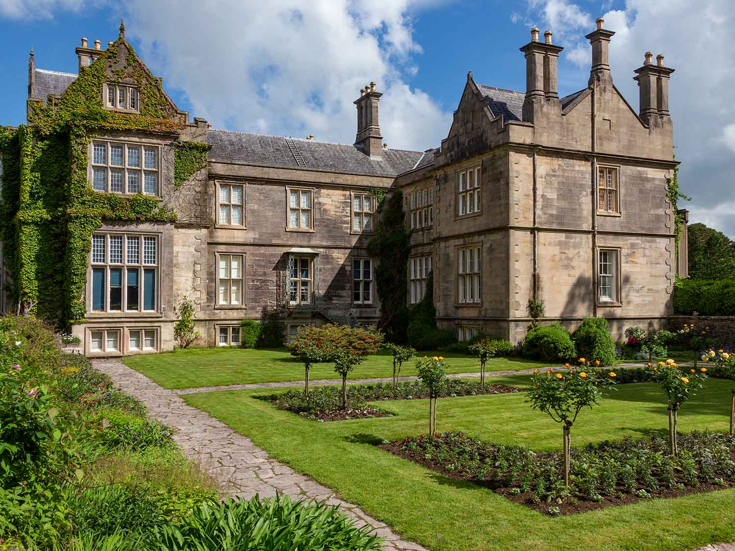 Muckross House